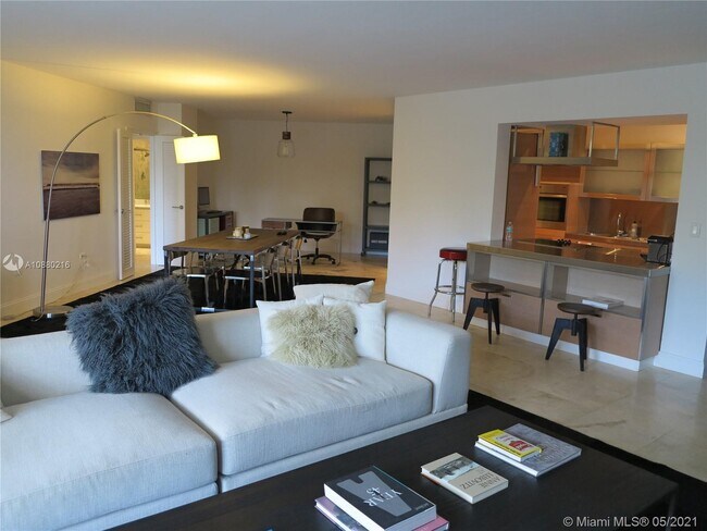 Foto del edificio - 200 Ocean Ln Dr