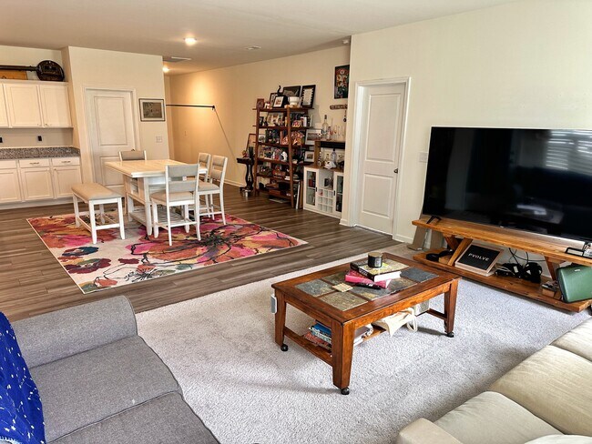 Foto del edificio - 1002 Rodanthe Dr