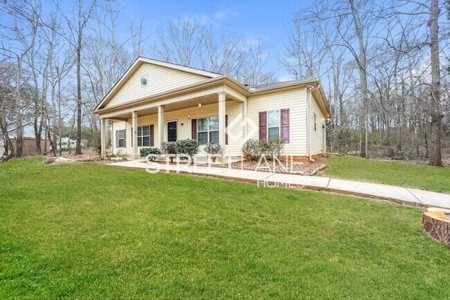 Building Photo - NOW OFFERING FIRST HALF MONTH FREE OR ONE ...