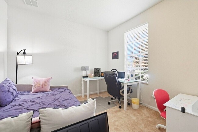 Building Photo - 4980 Castle St W