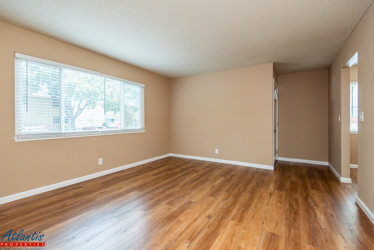 Primary Photo - 1140 Ayala Dr