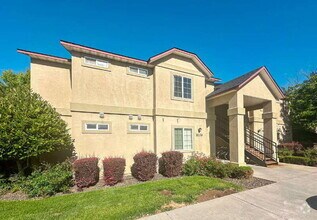Building Photo - 10174 W Garverdale Ln