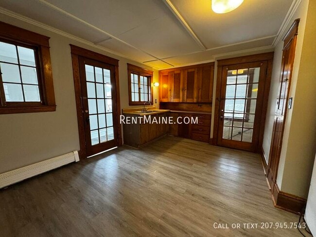 Building Photo - 33 Summer St