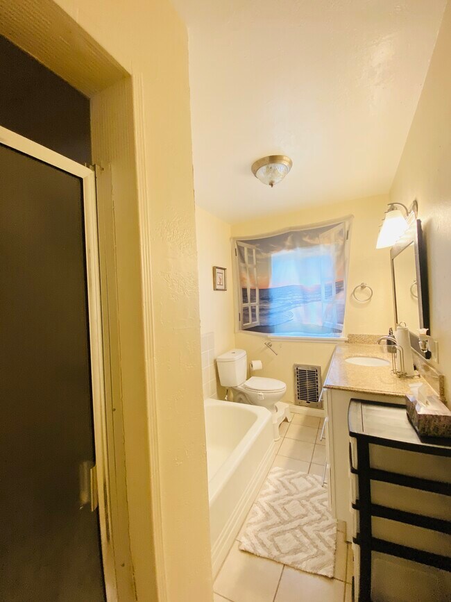 Bathroom - 9821 Haas Ave
