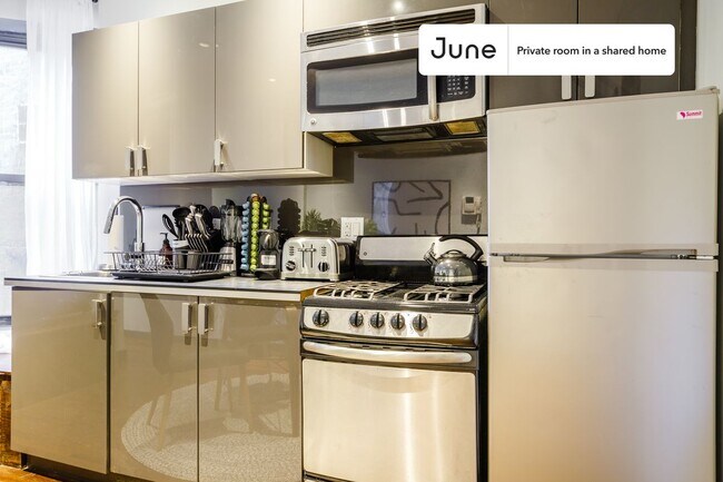 Foto del edificio - Room in Shared 4 bed/2 bath home in Upper East Side