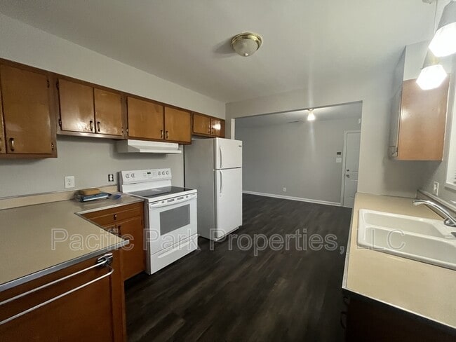 Foto del edificio - 6520 W 16th St
