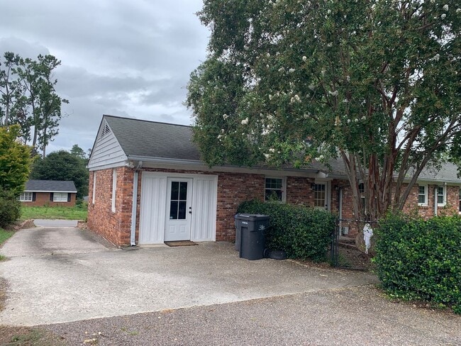 Foto del edificio - LIVE ON THE LAKE!!