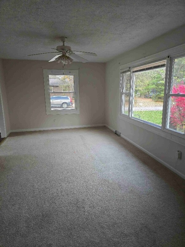 Foto del edificio - 8570 Country Club Dr