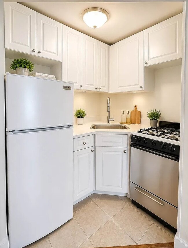 Photo - W. 73rd St, Columbus Ave (New York, NY) Apartment
