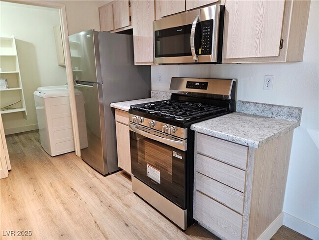 Foto del edificio - 7885 W Flamingo Rd