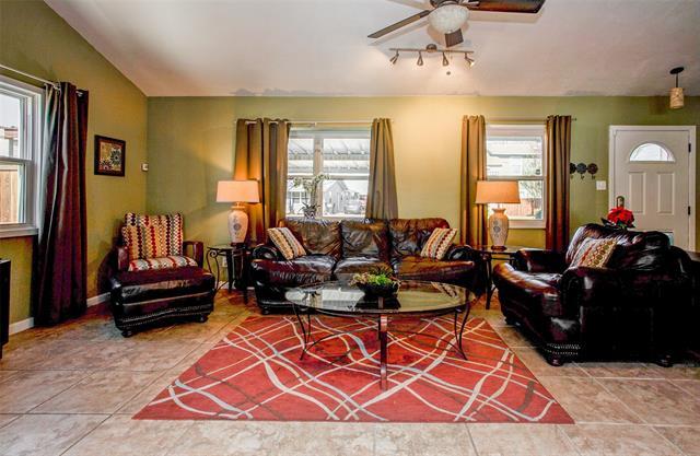 Foto del edificio - 6771 Briar Rd