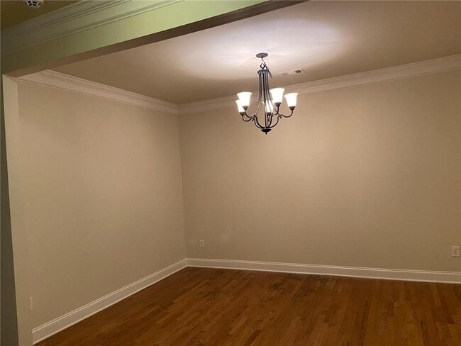 Building Photo - 3807 Manor View
