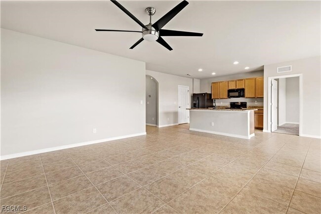 Building Photo - 15268 Yellow Wood Dr