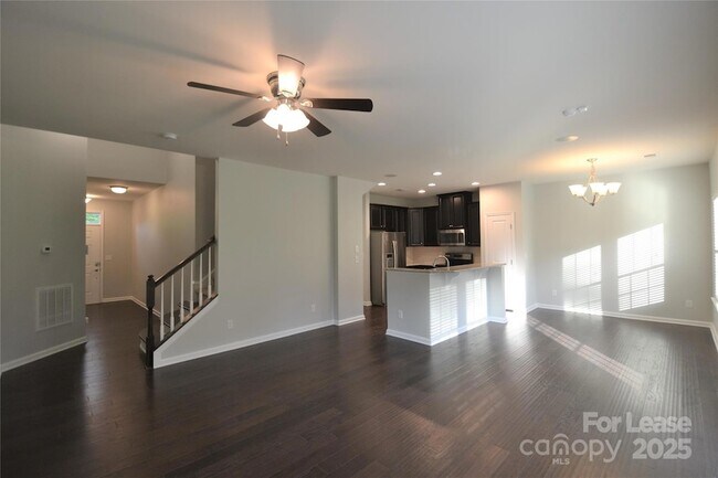 Foto del edificio - 1606 Fleetwood Dr