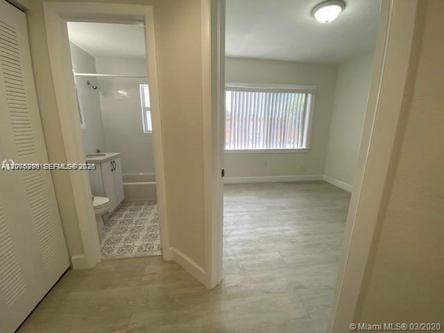 Foto del edificio - 3530 SW 9th Terrace