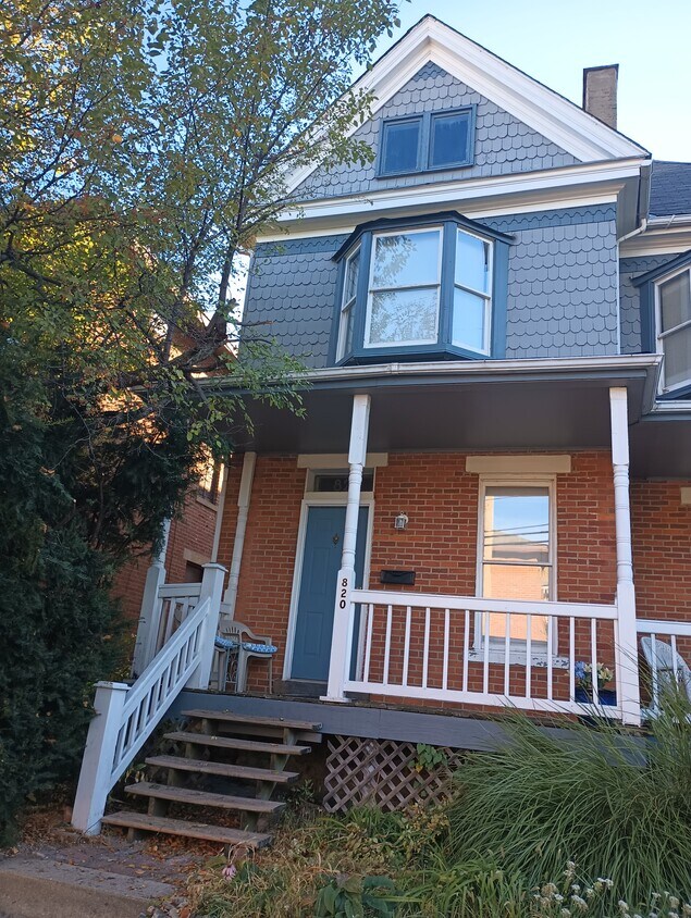 Foto principal - 820 Kerr St