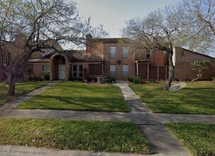 Building Photo - 5101 Middlecoff Cir