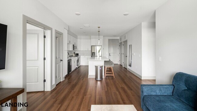 Building Photo - 1310 Hillside Ave