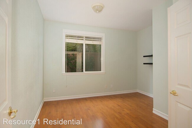 Building Photo - 5 br, 3 bath House - 11624 Aspen View Drive