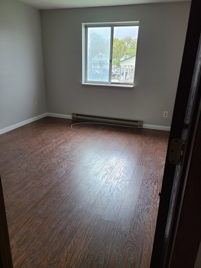Building Photo - 104 camnel
