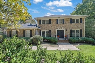 Building Photo - 5179 Meadowlake Dr