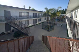 Building Photo - 20445 Saticoy St