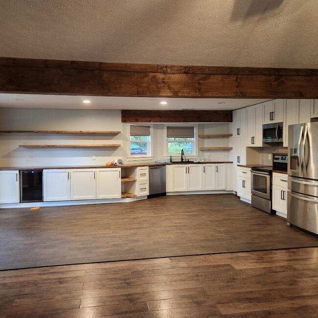 Foto del edificio - 9063 Morrow Woodville Rd