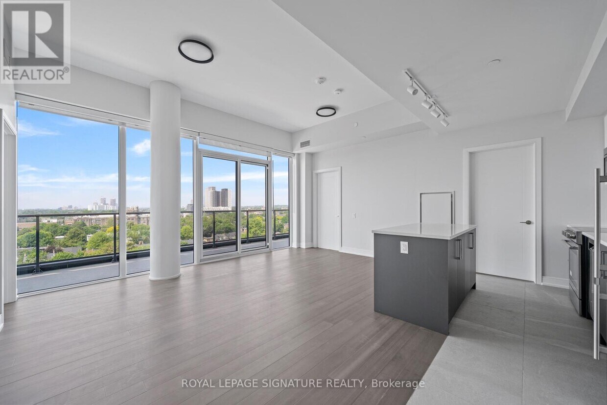 Photo principale - 664-1664 Spadina Ave.