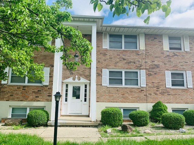 Building Photo - 131 Berwick Dr