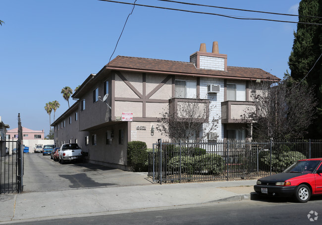 6651-etiwanda-ave-reseda-ca-primary-photo.jpg