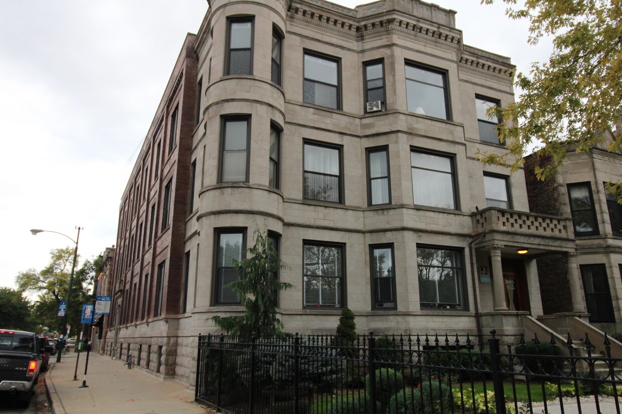 Primary Photo - 2538 N California Ave