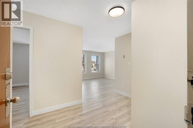 Building Photo - 6255 Thornberry Crescent