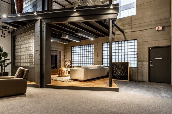 Foto del edificio - 612 N Park Ave