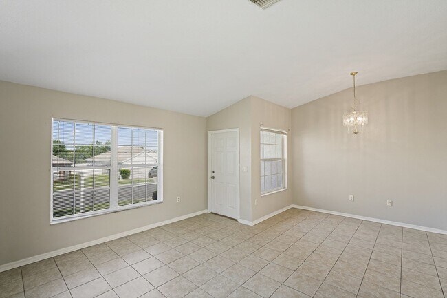 Building Photo - FOR RENT! READY NOW!! 3 Bedroom 2 Bathroom...