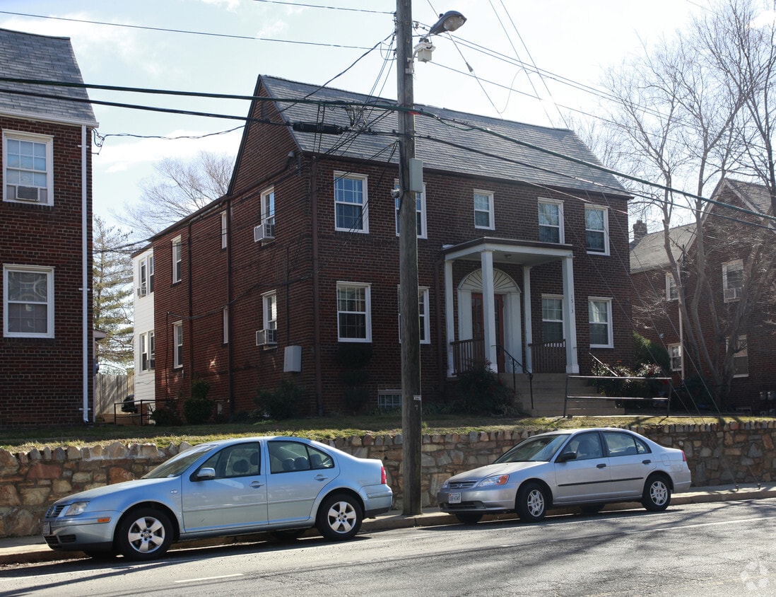 Building Photo - Rhodes Street