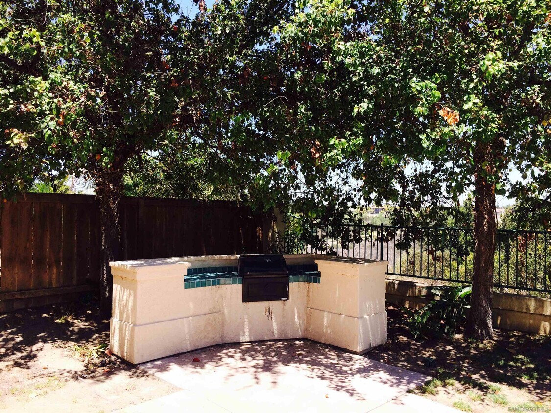 Building Photo - 821 Verin Ln