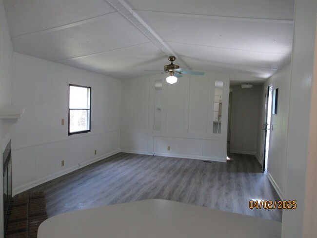 Building Photo - 1225 Ivey St