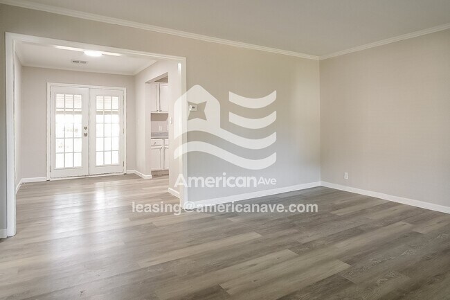 Foto del edificio - 6316 E 4th Terrace