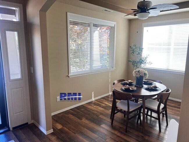 Foto del edificio - 11244 Borgen Loop NW