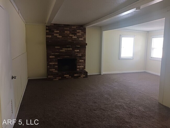 Building Photo - 3 br, 1 bath House - 2407 Woodend Avenue