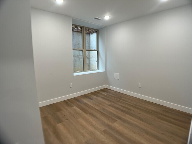 Foto del edificio - 3221 N 13th St