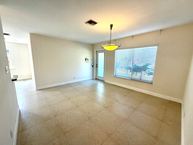 Foto del edificio - 376 SW 2nd St