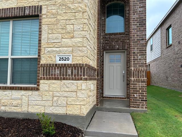Building Photo - 2520 Northcote Dr