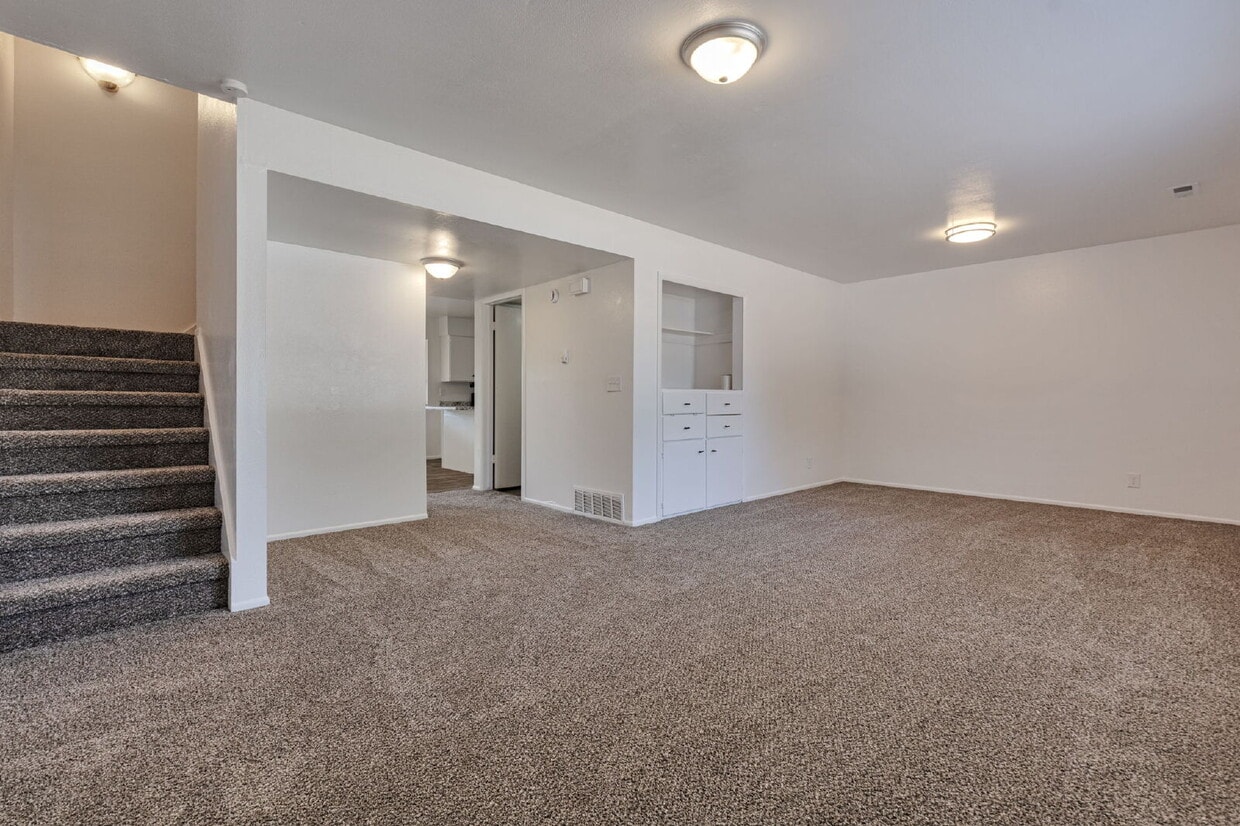 Photo - NEW CARPET | Charming 3 B 1.5 BA Duplex Unit in the Heart of Midvale