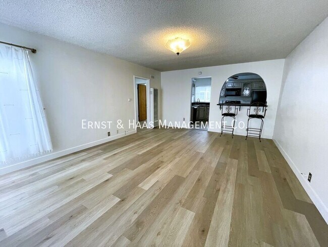 Photo - 640 E Carson St Apartment