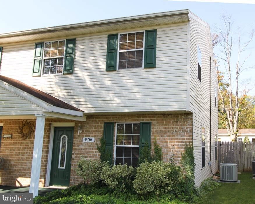 206 MARSHALL St S, RANSON, WV 25438 Townhome Rentals in RANSON WV