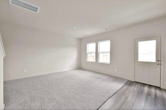 Building Photo - 14882 Calderon Dr