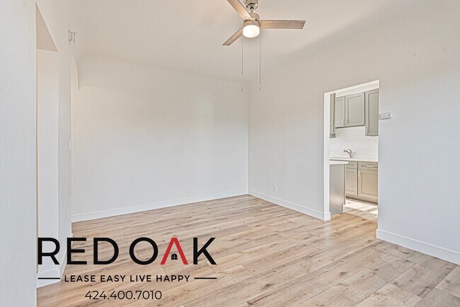 Building Photo - 974 S Gramercy Pl