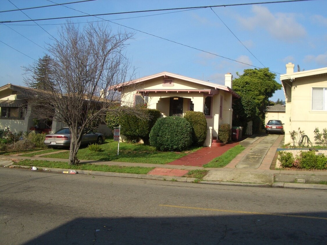 COMING SOON: 3 Bedroom 1 Bath House - COMING SOON: 3 Bedroom 1 Bath House