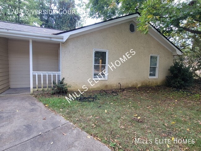 Building Photo - Charming Duplex in Quiet Conyers Cul-de-Sa...